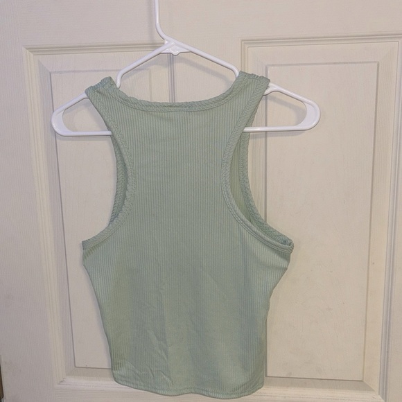🪻3/$30 Trendy green tank!🪻 - Picture 2 of 3